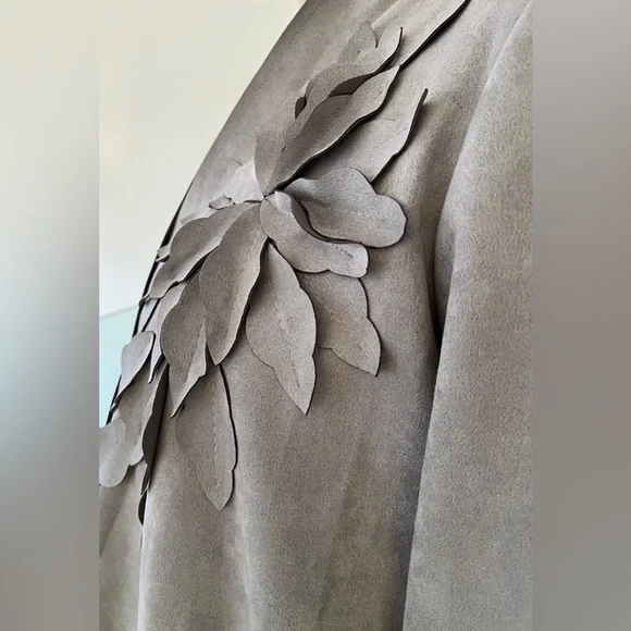 CARTISE Faux Suede Open Front Waterfall  Grey Jacket Floral Applique Neutral - Picture 7 of 17